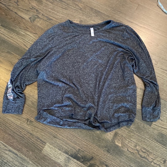 Cacique Sleep Shirt Gray Purple 14 16 EUC - Picture 3 of 5